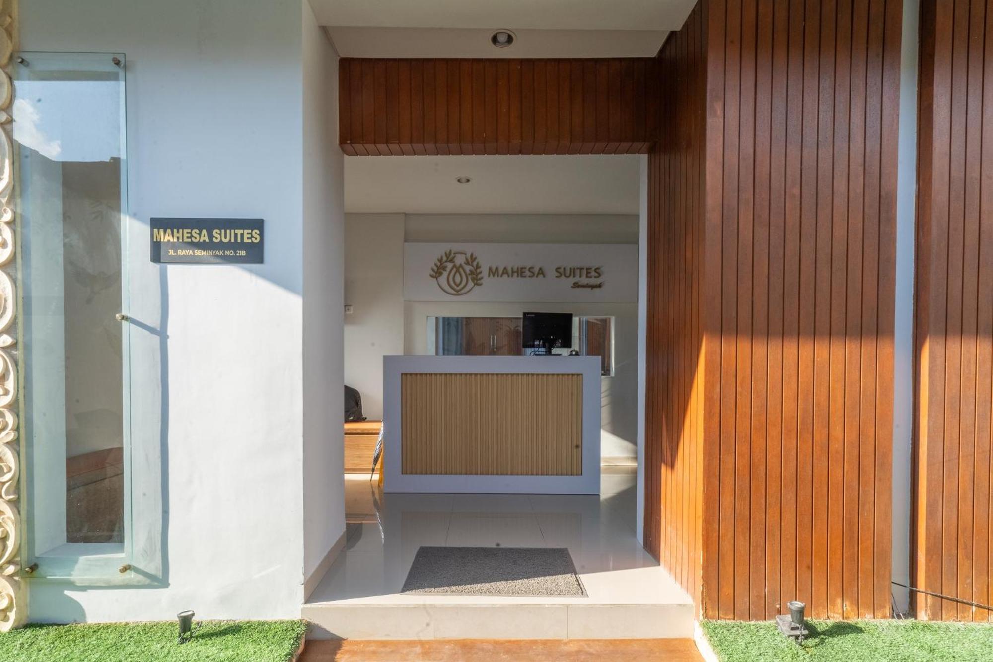 Mahesa Suites Seminyak Exteriör bild