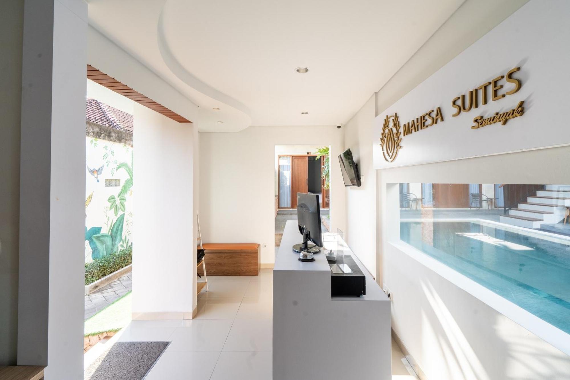 Mahesa Suites Seminyak Exteriör bild